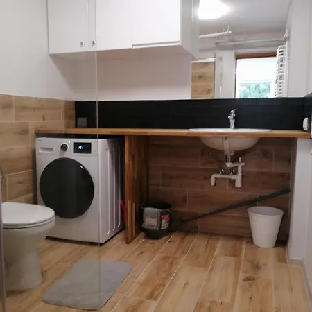 Homestay Gosciniec Filmowy - Prywatny Dom Rodzinny Warsaw