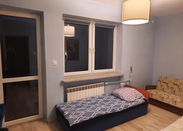 Homestay Gosciniec Filmowy - Prywatny Dom Rodzinny Warsaw