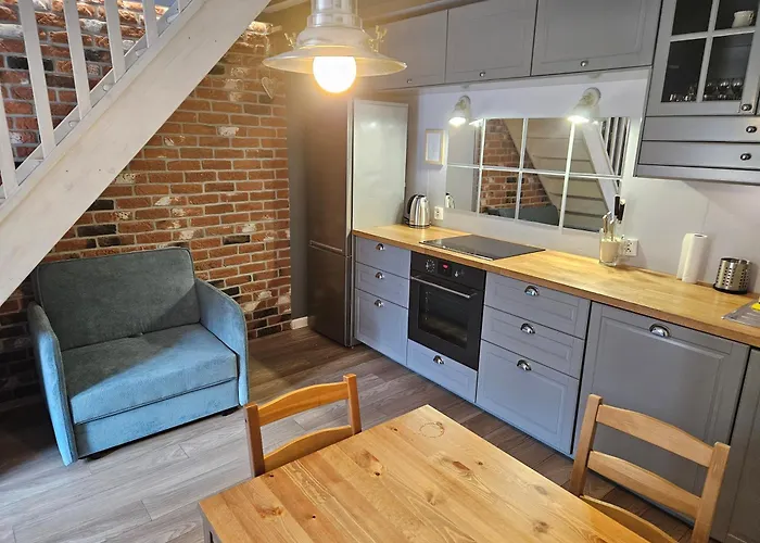 Homestay Gosciniec Filmowy - Prywatny Dom Rodzinny Warsaw